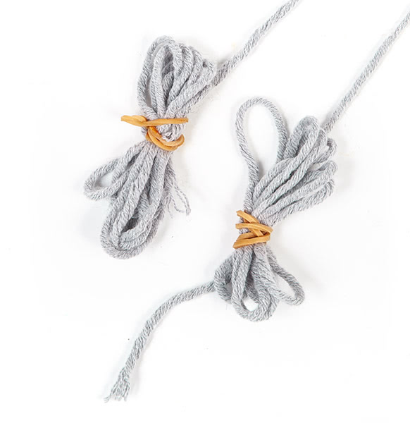 Makramee-Handytasche knüpfen - Schritt 2 Makramee-Handytasche knüpfen - Schritt 2