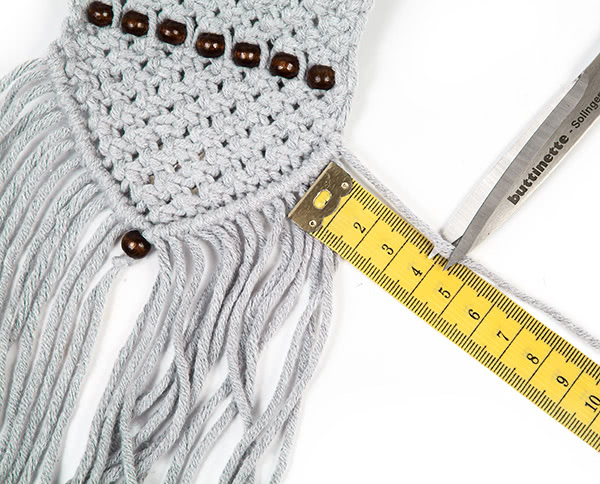 Makramee-Handytasche knüpfen - Schritt 15 Makramee-Handytasche knüpfen - Schritt 15