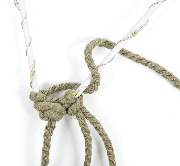 Makramee-Stern basteln - Schritt 11