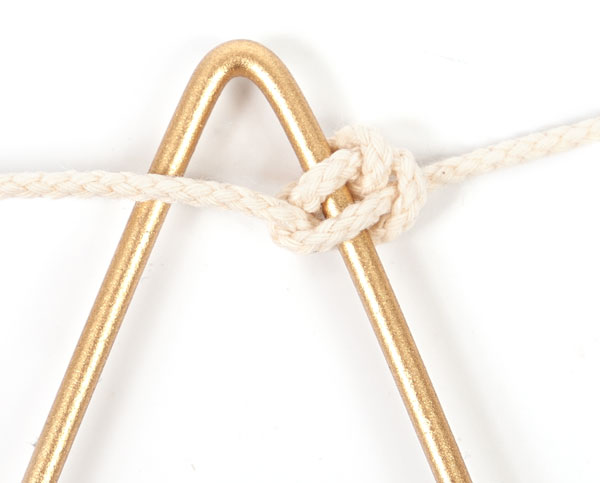 Makramee-Stern basteln - Schritt 23 Makramee-Stern basteln - Schritt 23