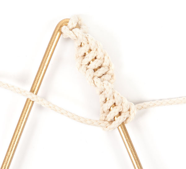 Makramee-Stern basteln - Schritt 24 Makramee-Stern basteln - Schritt 24