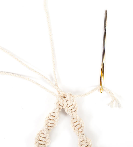 Makramee-Stern basteln - Schritt 26 Makramee-Stern basteln - Schritt 26