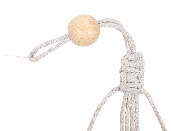 Makramee-Engel knüpfen - Schritt 12 Makramee-Engel knüpfen - Schritt 12