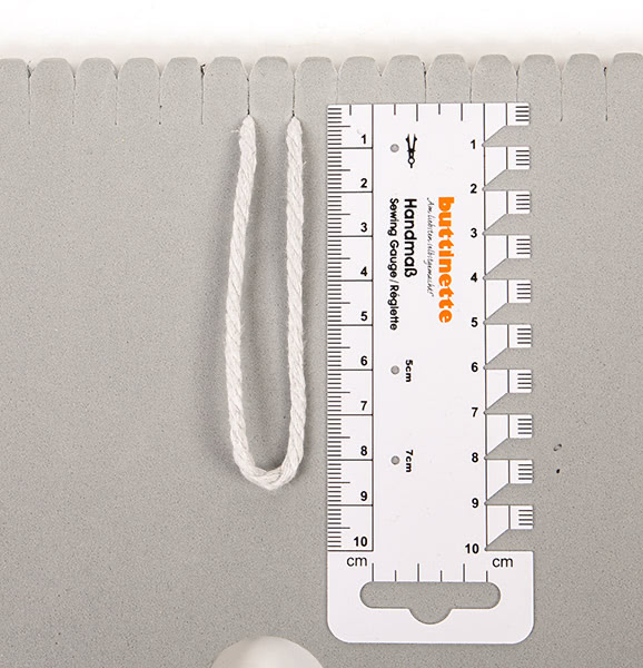 Makramee-Engel knüpfen - Schritt 3 Makramee-Engel knüpfen - Schritt 3