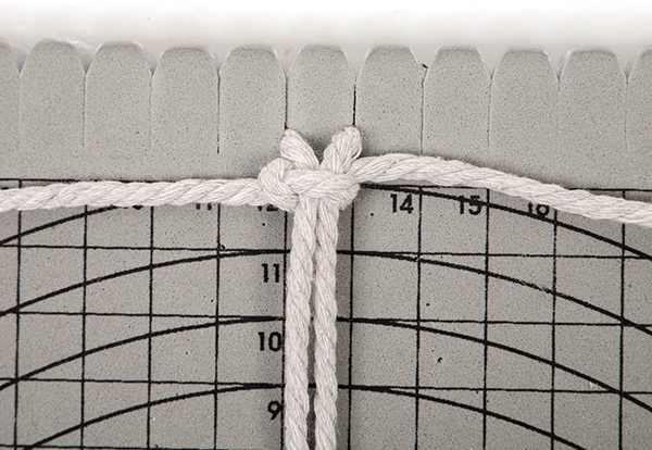 Makramee-Engel knüpfen - Schritt 5 Makramee-Engel knüpfen - Schritt 5