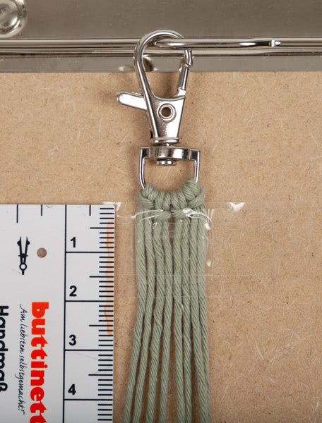 makramee_schluesselkette_schritt03