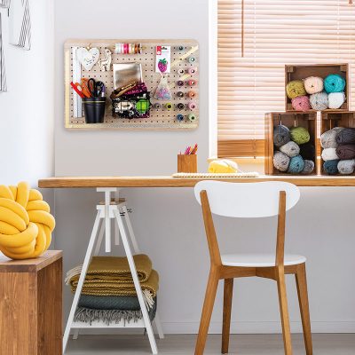 Pin & Peg Organizer im Nähzimmer Pin & Peg Organizer im Nähzimmer