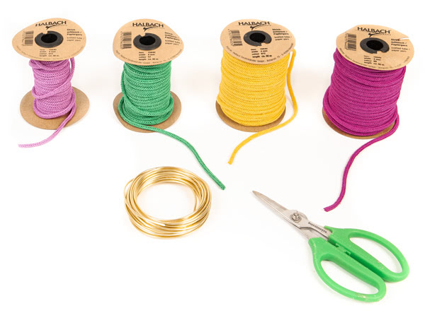 Osterdeko aus Strickschlauch basteln - Schritt 1