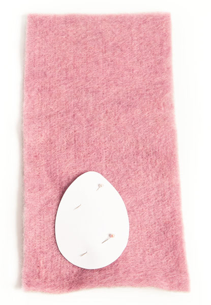 Ostereier aus Wollband basteln - Schritt 2