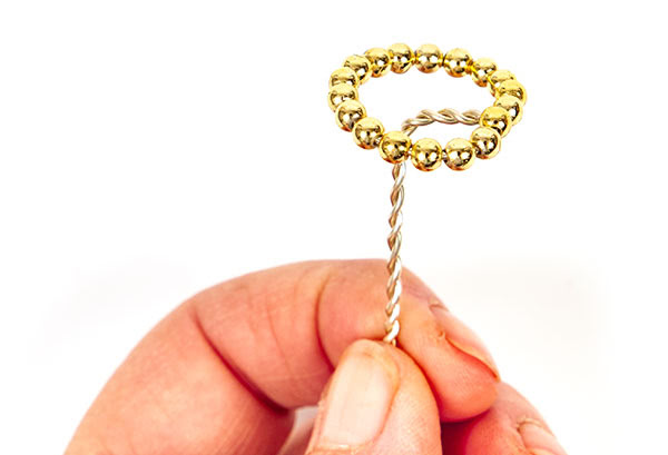 Engel aus Quasten basteln - Schritt 15 Engel aus Quasten basteln - Schritt 15