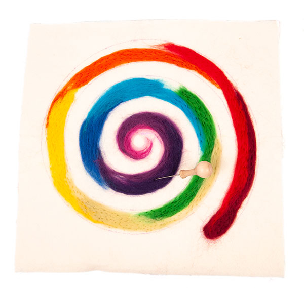 Regenbogenspirale auf Keilrahmen basteln - Schritt 8