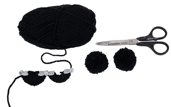 schafe_aus_pompons_schritt07