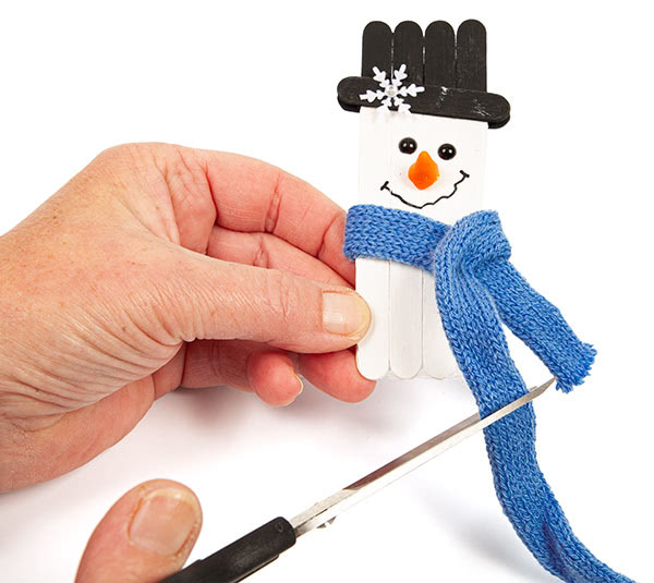 Schneemänner und Schneeflocken basteln - Schritt 10 Schneemänner und Schneeflocken basteln - Schritt 10