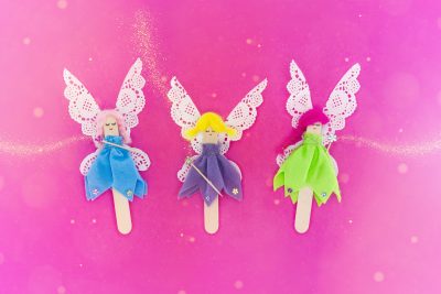 Blumenfeen aus Holzstäbchen basteln Blumenfeen aus Holzstäbchen basteln