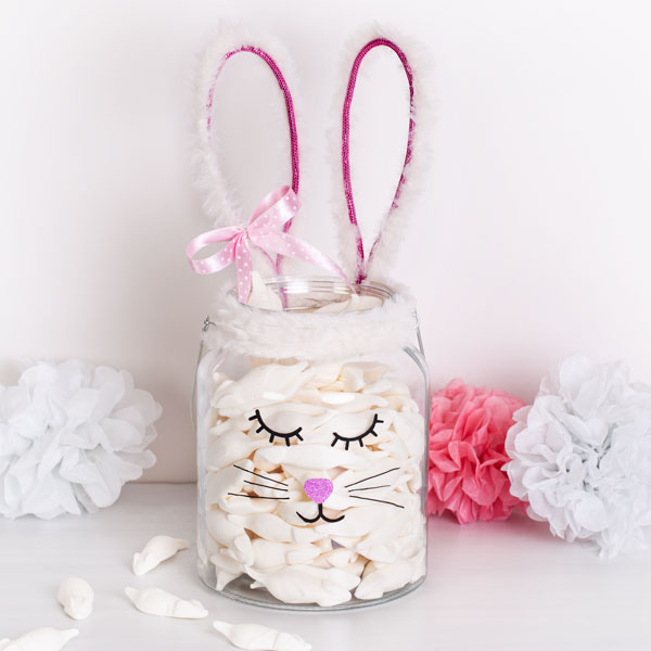 Hase aus Glas und Papierschlauch basteln