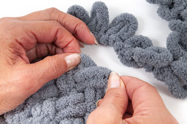 Grundanleitung - Arbeiten mit Schlaufengarn - Schritt 11.4 Grundanleitung - Arbeiten mit Schlaufengarn - Schritt 11.4