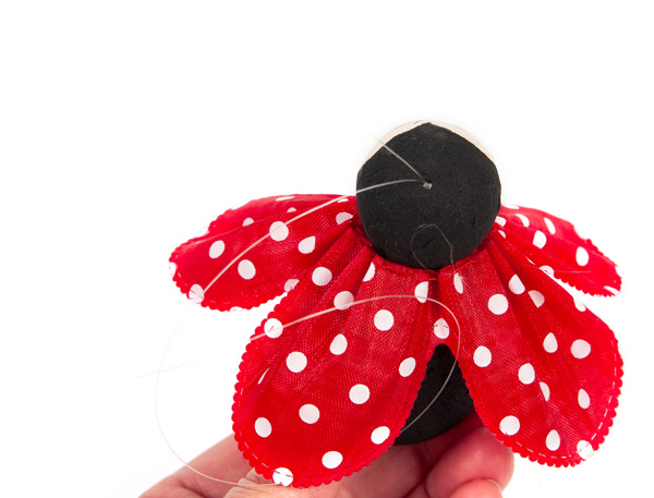 Bienen und Marienkäfer basteln - Schritt 11