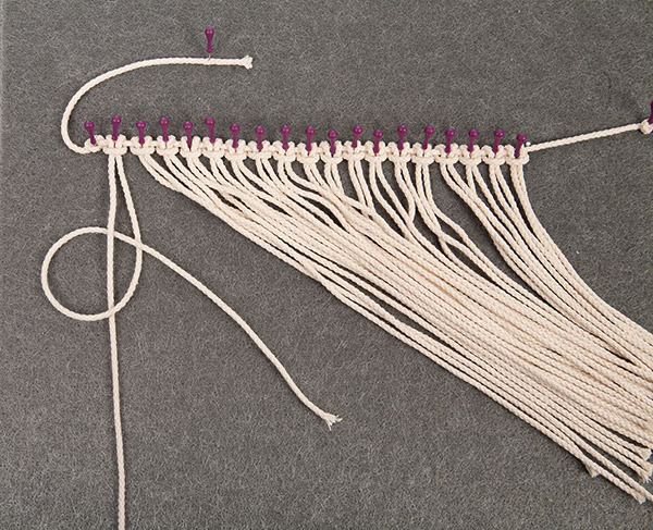 Segelboot mit Makramee-Segel basteln - Schritt 6