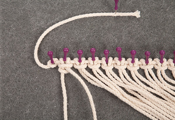 Segelboot mit Makramee-Segel basteln - Schritt 7