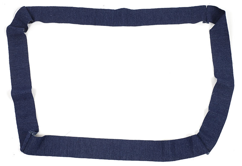 Stadionkissen nähen - Seitenstreifen zusammen nähen