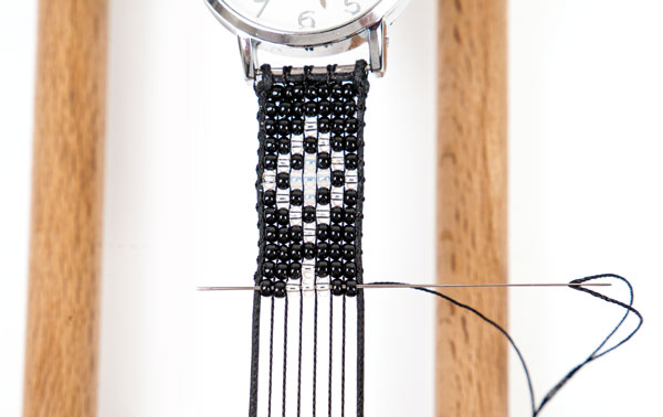 Uhrenarmband mit Perlen weben - Schritt 14 Uhrenarmband mit Perlen weben - Schritt 14