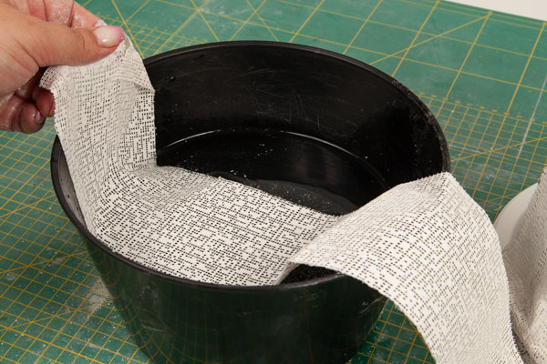 gruselige-suessigkeitenspender_schritt03