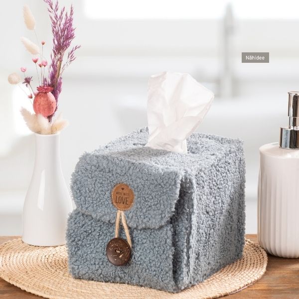 600px_button_schmuckbild_quadratische_taschentuchbox