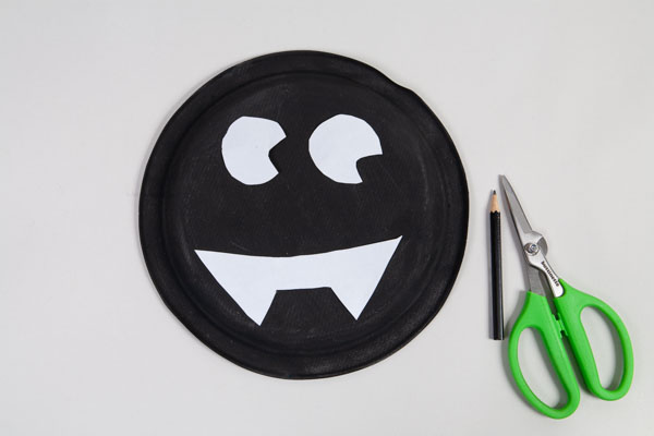 pappteller-figuren_halloween_schritt02