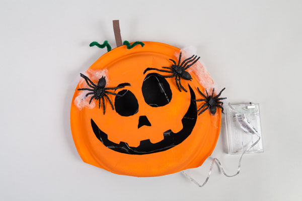 pappteller-figuren_halloween_schritt19